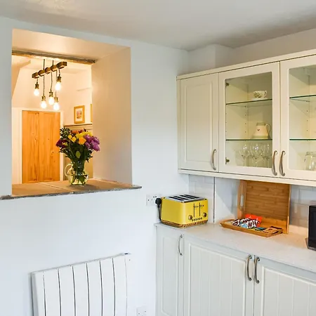 Number 6 Uk33332 * Newby (Craven)