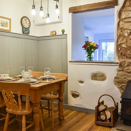 Number 6 Uk33332 * Newby (Craven)