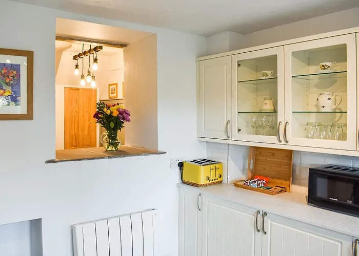 Number 6 Uk33332 * Newby (Craven)